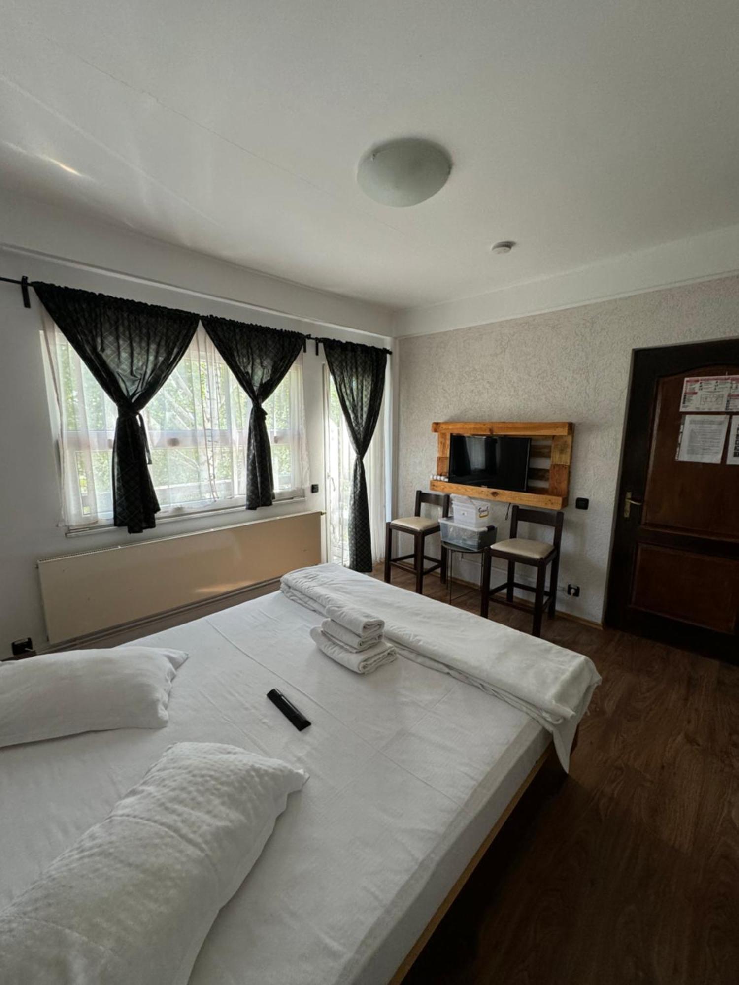 Casa David Hotel Busteni Ngoại thất bức ảnh